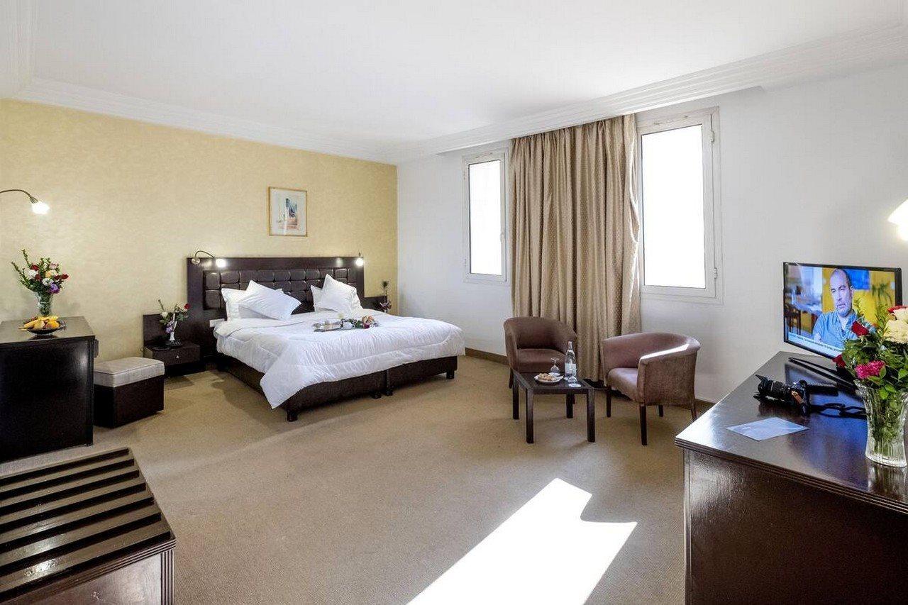 Hotel Ibn Khaldoun Tunisi Esterno foto
