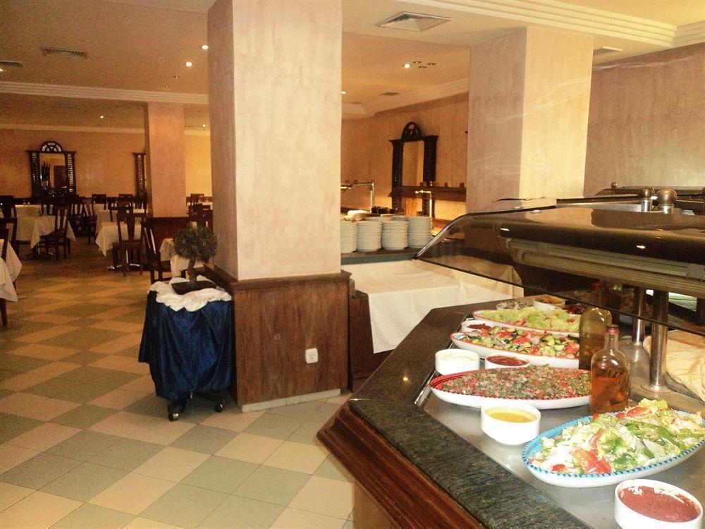 Hotel Ibn Khaldoun Tunisi Esterno foto