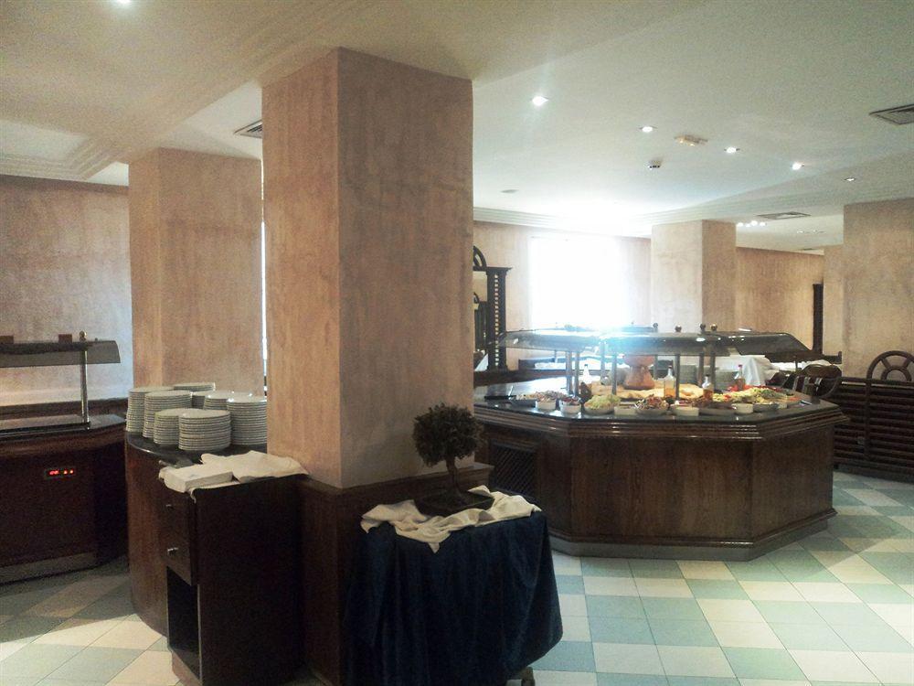 Hotel Ibn Khaldoun Tunisi Esterno foto