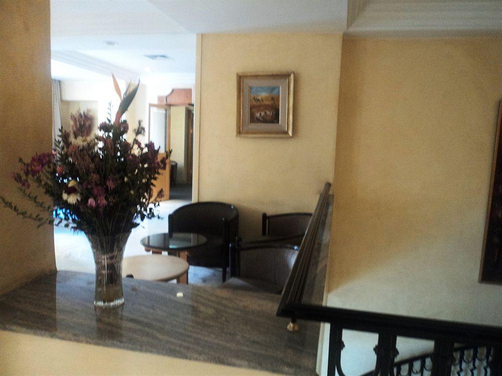 Hotel Ibn Khaldoun Tunisi Esterno foto