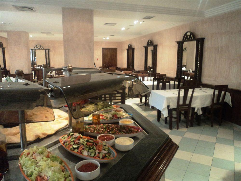 Hotel Ibn Khaldoun Tunisi Esterno foto