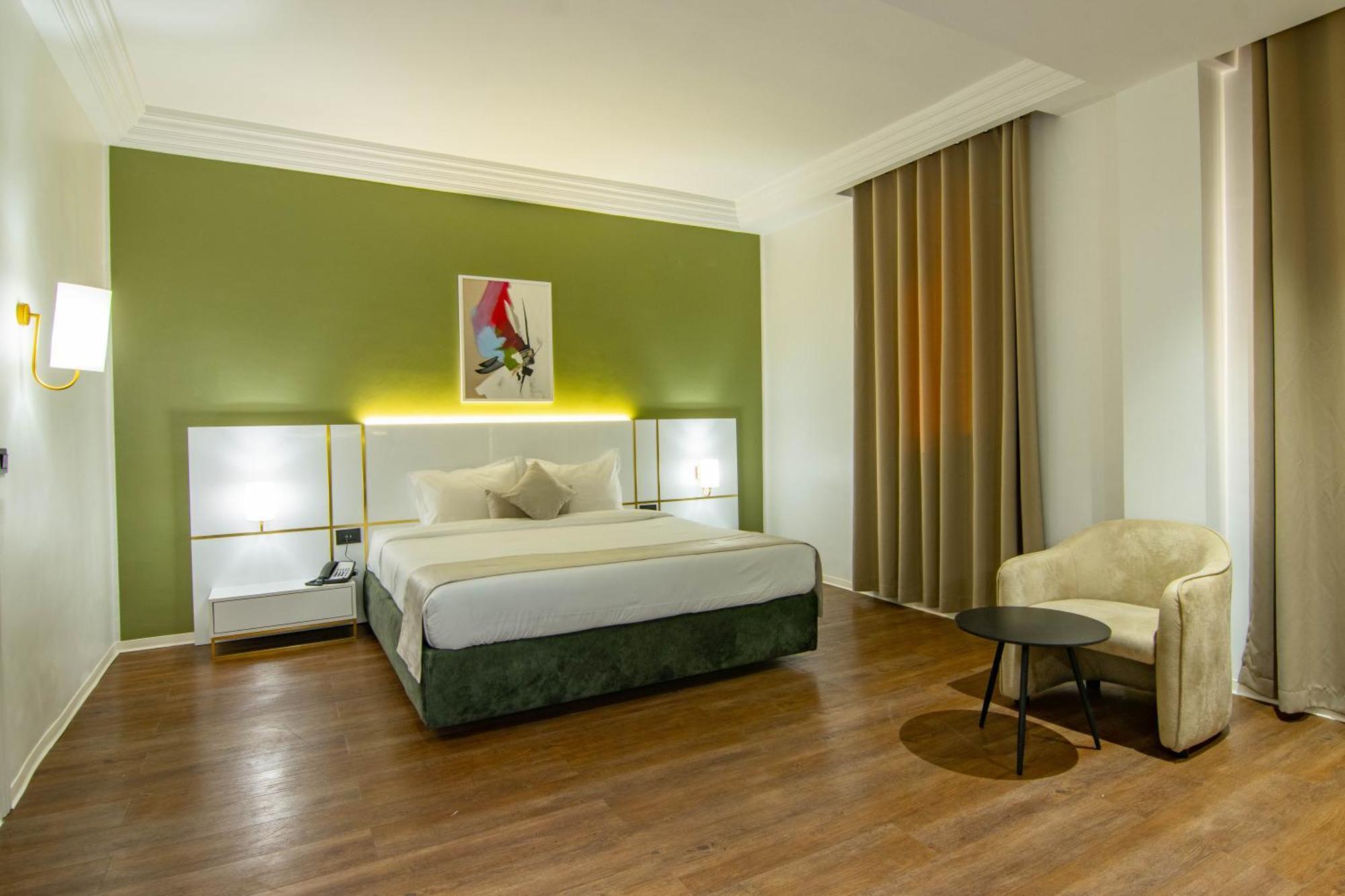 Hotel Ibn Khaldoun Tunisi Esterno foto