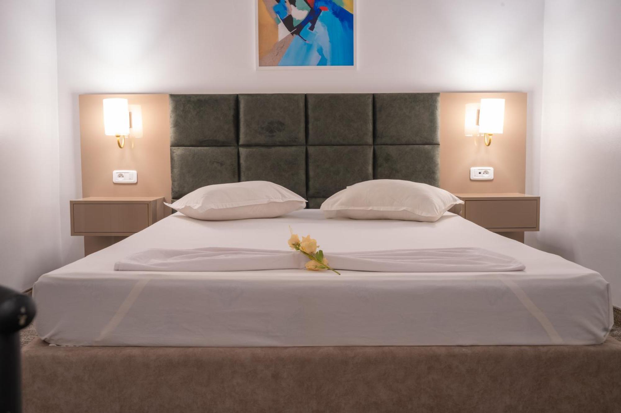 Hotel Ibn Khaldoun Tunisi Esterno foto