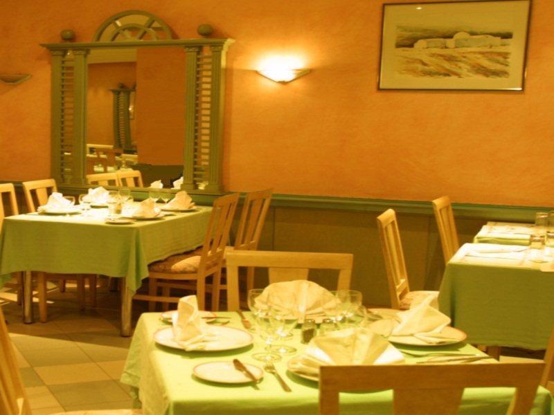 Hotel Ibn Khaldoun Tunisi Esterno foto