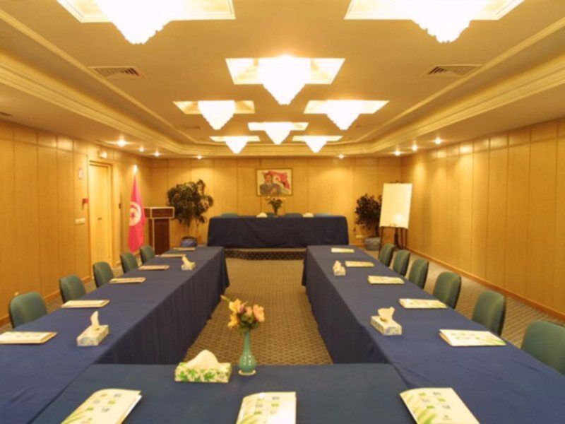 Hotel Ibn Khaldoun Tunisi Esterno foto